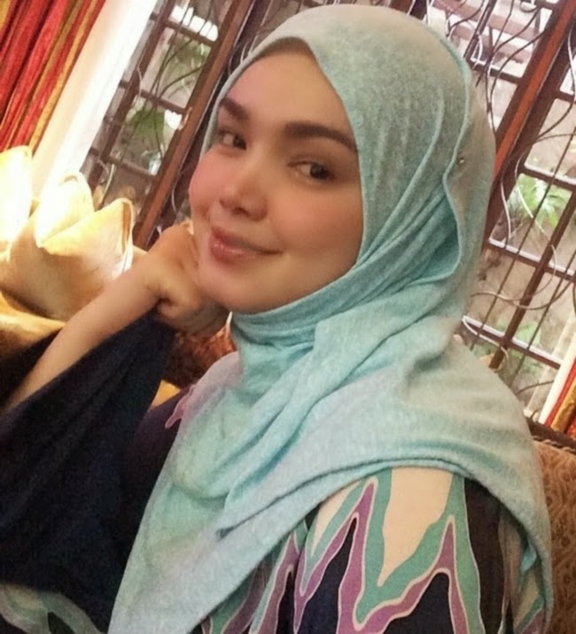  Gambar  Terbaru  Dauk Siti  Nurhaliza  Bertudung Dan Tanpa 