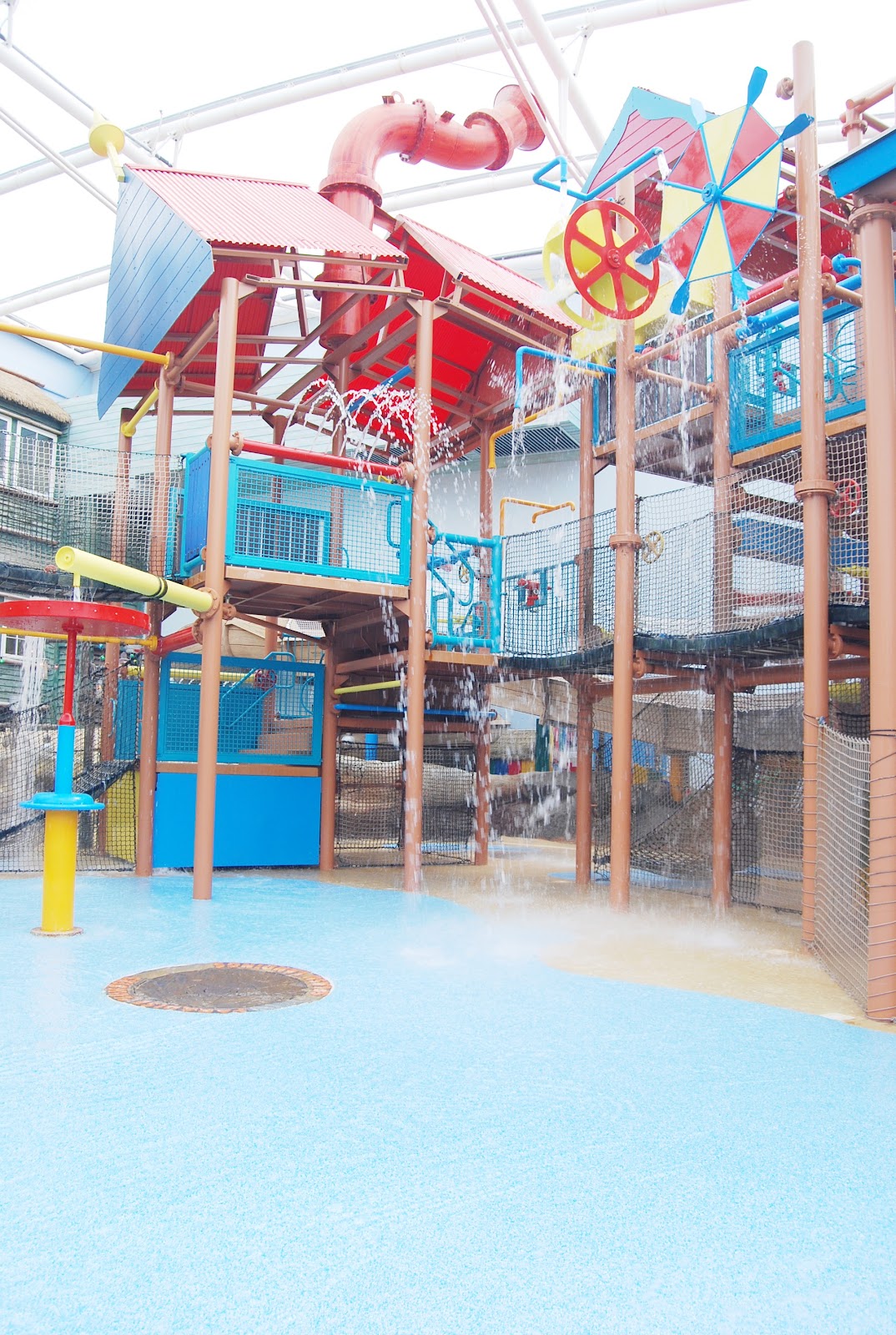 Alton Towers Splash Landings Brick Dust & Glitter