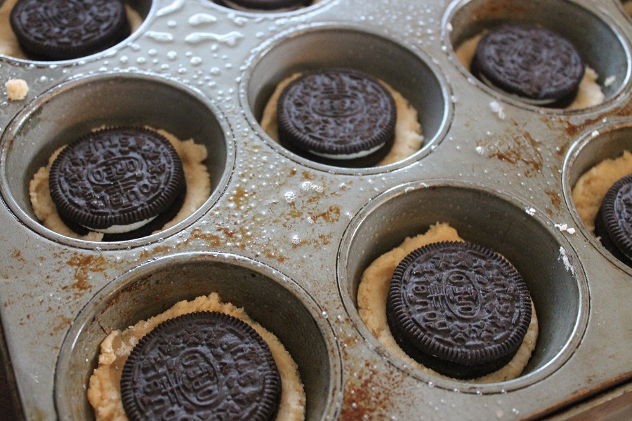 The Crazed Dish: Cookie-Oreo-Brownie Cups