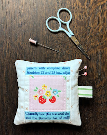 Spool Party Pincushion Tutorial by Heidi Staples for Fabric Mutt