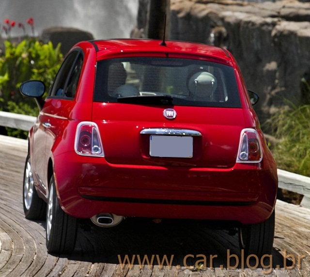 O Fiat 500 Cult 14 EVO Flex vem de s rie com rodas de ligaleve de 15