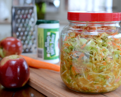 Apple Juice Slaw, another easy summer salad ♥ AVeggieVenture.com. Low Carb. Paleo. Vegan. Gluten Free. Great for Meal Prep.