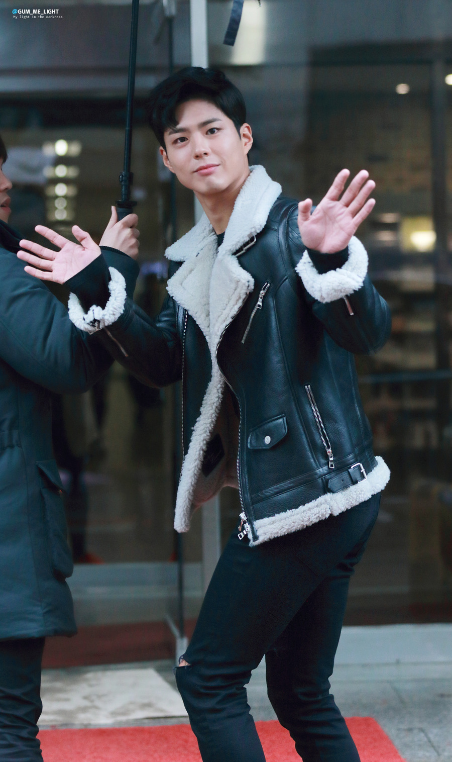 박보검 뮤뱅 출근길 + | 인스티즈