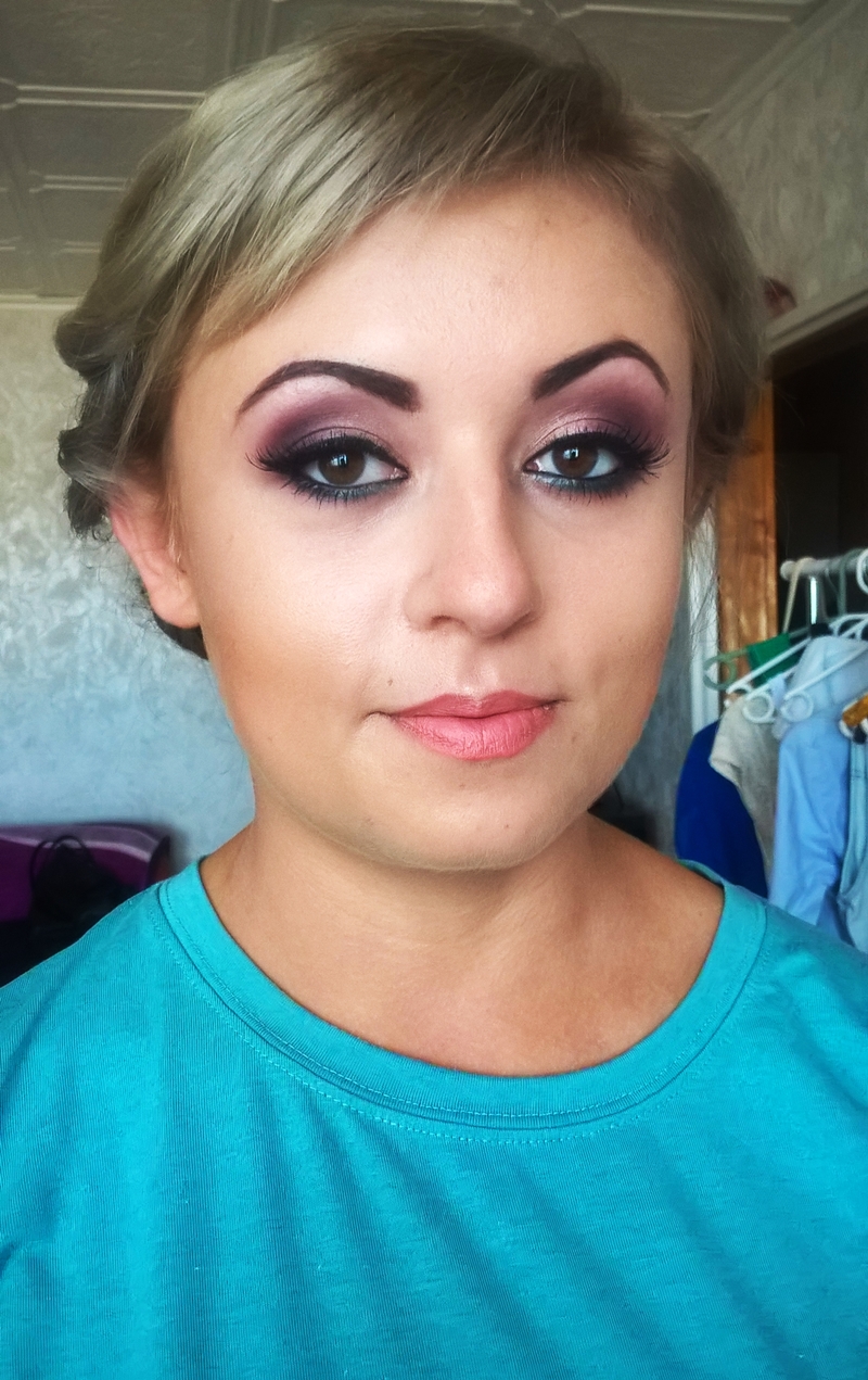 Makijaż podkreślający brązowe oczy