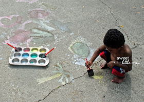 DIY Sidewalk Chalk Paint Recipe: So Easy and Fun - Perfect for Kids for the Summer!  - www.sweetlittleonesblog.com