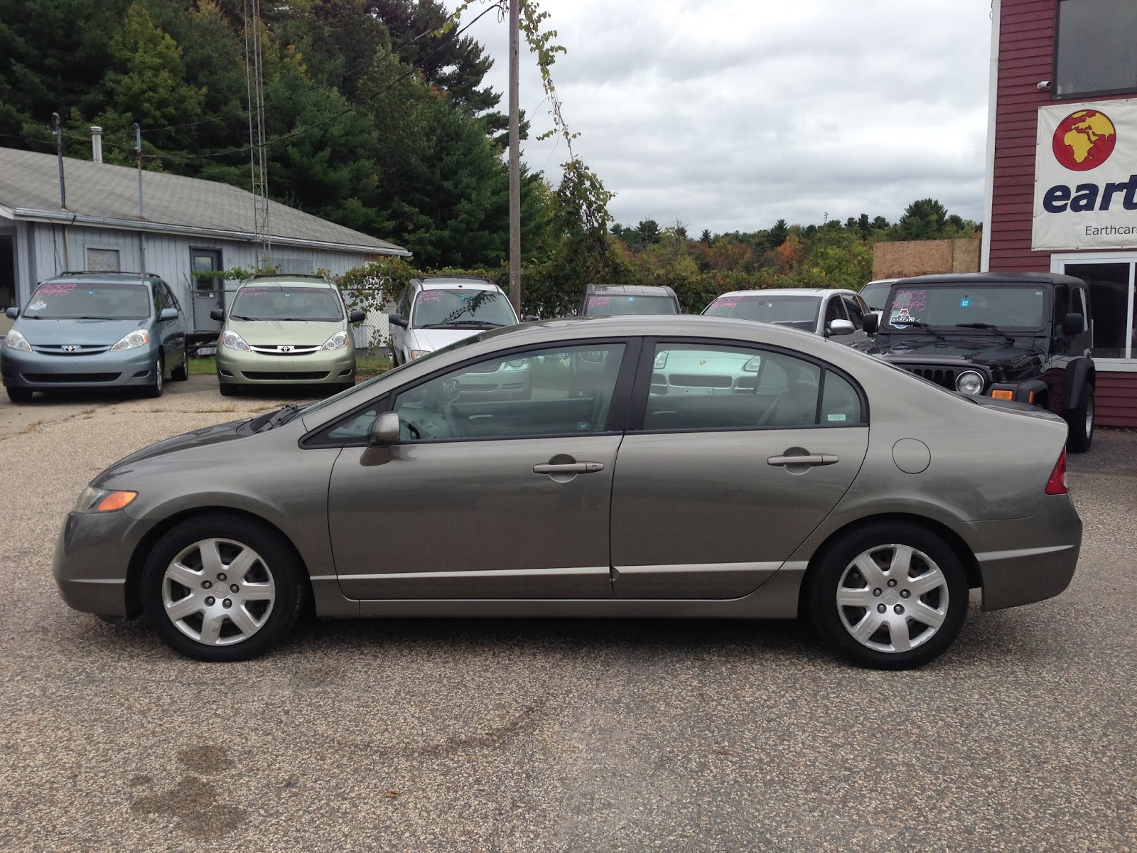 Earthy Cars Blog Spotlight Holiday 2007 Honda Civic Lx Grey Sedan 97367 Mi 9 995 8 Http Bit Ly Gyxnhq Compact 5 Spd Manual Mpg 26 34