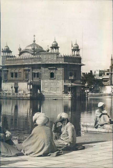 Amritsar+Golden+Temple+and+Sacred+Lake+-+1951