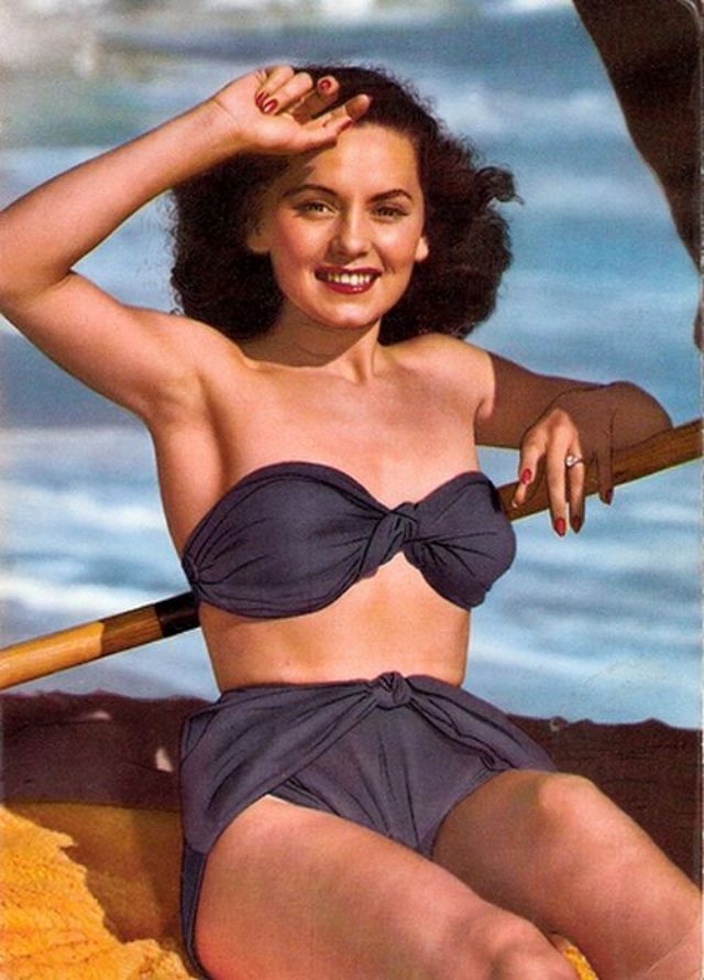 Vintage Swimwear Revisited 69 Glamorous Postcards Show Women