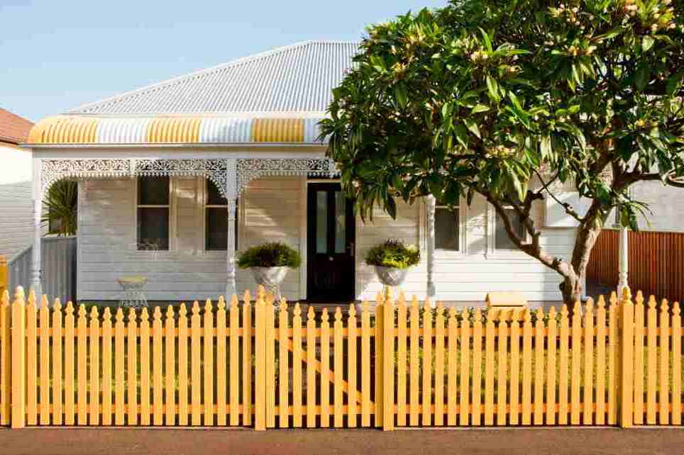 35 kombinasi warna cat  pagar  rumah minimalis hijau ungu 