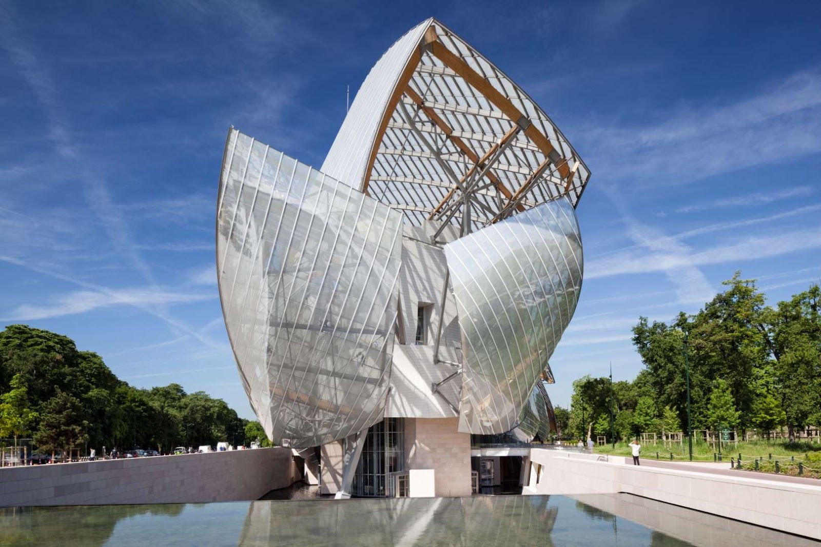 Louis Vuitton Foundation - Museum in Paris, France