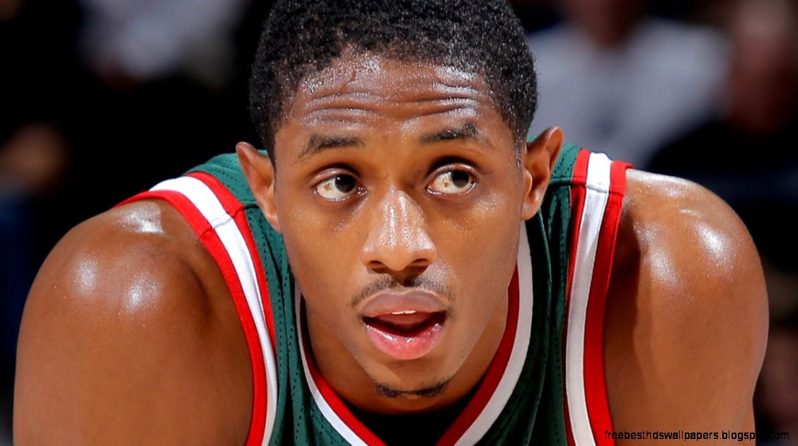 Bucks trade Brandon Knight to Suns