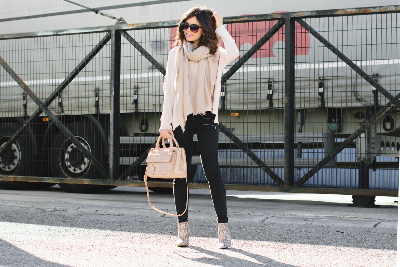 Ponteunostacones con look de Zara en tonos nude