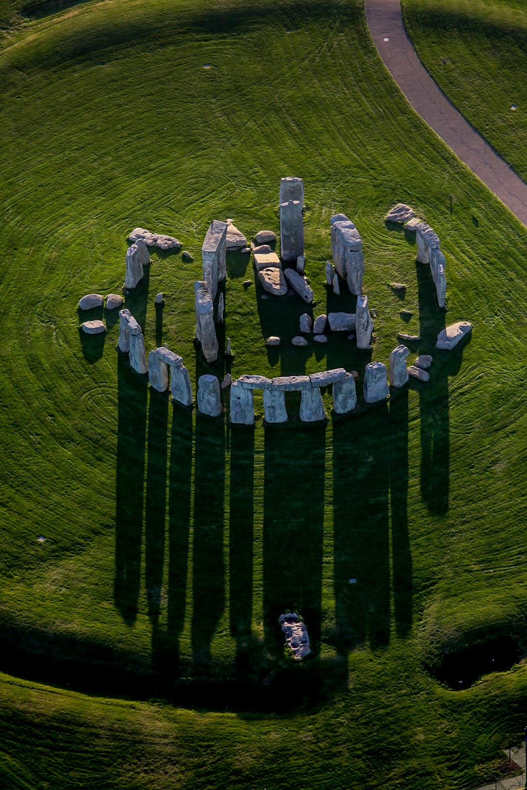 Shadows in the Mist The Quest for a Historical King Arthur THE KING