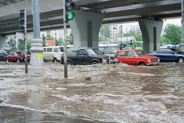 наводнение после дождя на проспекте Мира, эстакада ВДНХ