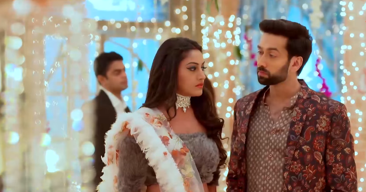 Ishqbaaz 15th August 2018 Written Update of Full Episode: Shivay Tries to  Get Anika And Nikhil Together, Once Again | 📺 LatestLY