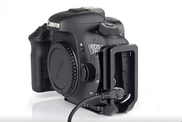 Sunwayfoto PCL-7DIIR L Bracket on Canon EOS 7D Mk II w/ remote