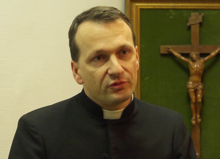 Non Possumus UNA RECIENTE ENTREVISTA AL P. THOUVENOT CONFIRMA LA