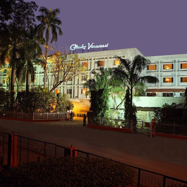 Clarks Hotels in Varanasi