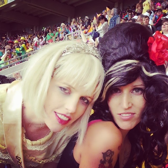 courtney love and aime winehouse cosplay