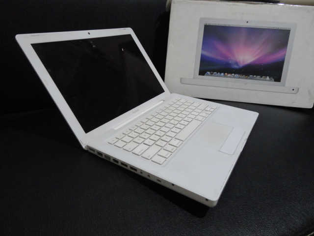 Macbook pro 13 2008. Macbook 5 1. макбук 5. Macbook pro 15 2012 retina. макбук с тонкой рамкой.