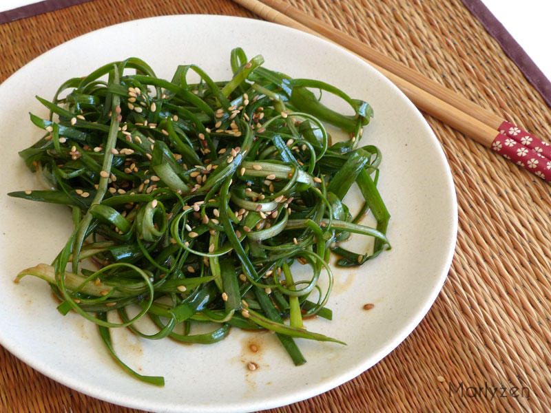 Salade d'oignons verts épicés à la coréenne