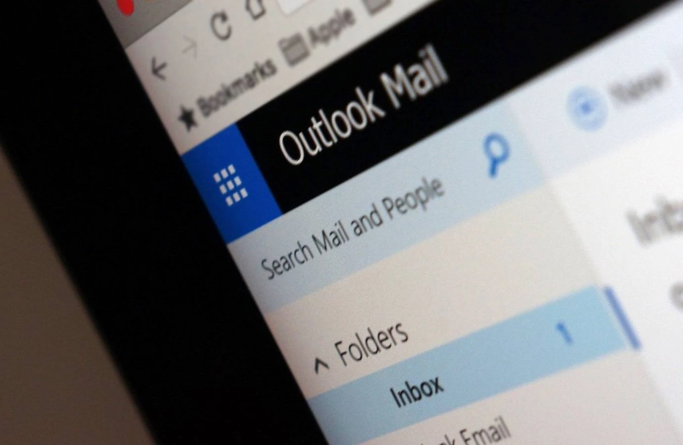 Microsoft reveals hackers accessed some Outlook.com user accounts for months