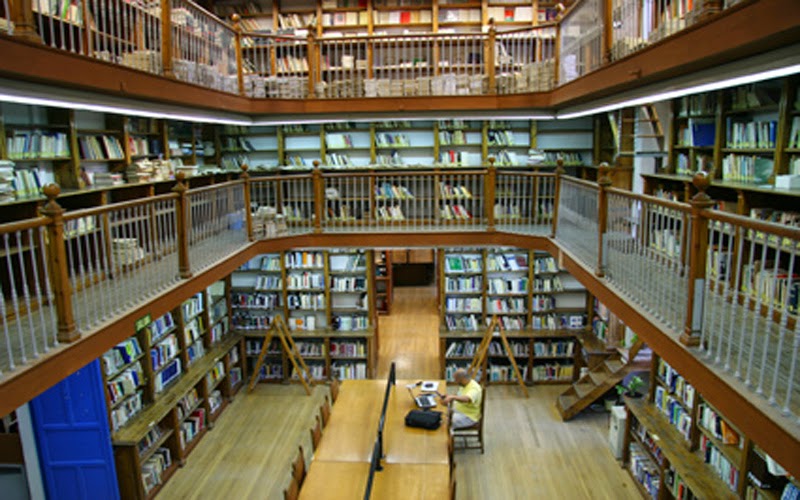 Biblioteca e Biblioteconomia