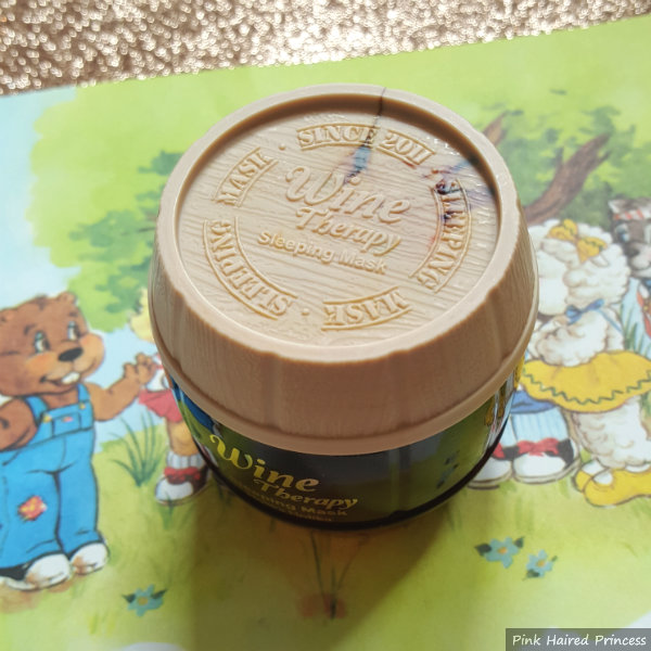Holika Holika red wine sleep mask review wine therapy sleeping mask jar with wooden style lid