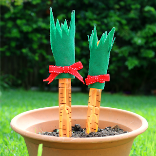 Easy DIY Carrot Bubble Wands - Cheap Easter Gift Ideas and Crafts for Kids