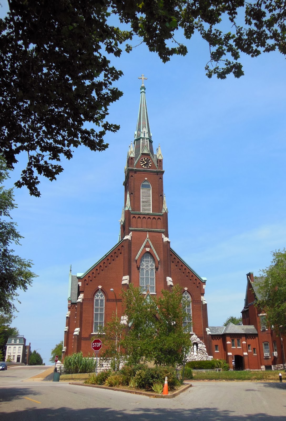 Roamin&#39; Catholic Churches: St. Agatha Catholic Church, St. Louis, Missouri