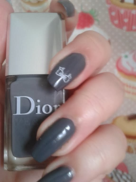 Test produit : Dior vernis le Gris Montaigne