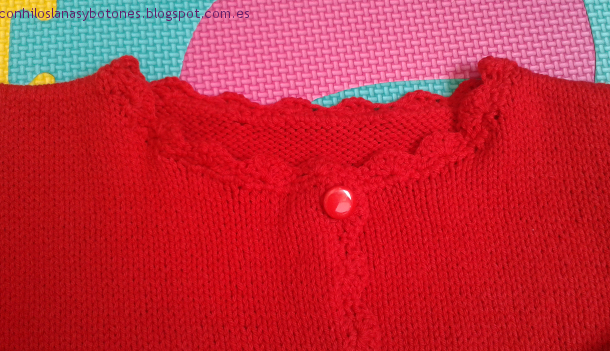 conhiloslanasybotones - chaqueta roja de punto para niña
