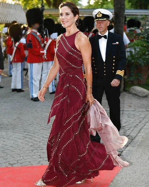 Crown Princess Mary style Sergio Rossi Clutch. Rag & Bone Susan floral-print silk Blouse at New York City Ballet