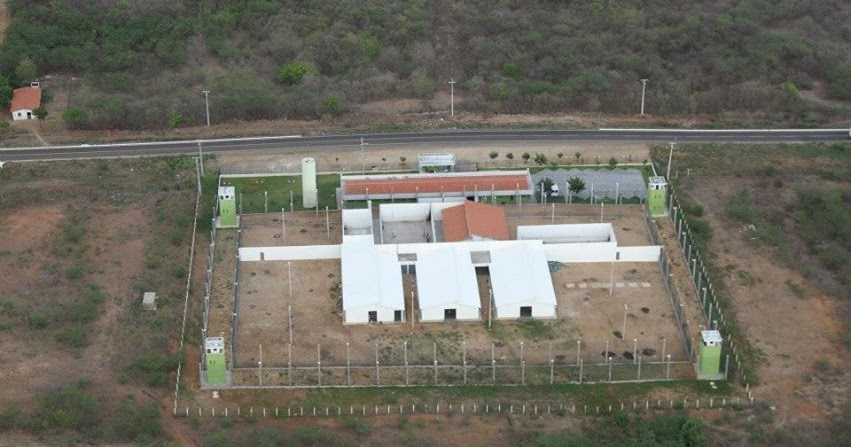 Resultado de imagem para Cerca de 20 presos fogem da Cadeia PÃºblica de Sobral neste domingo