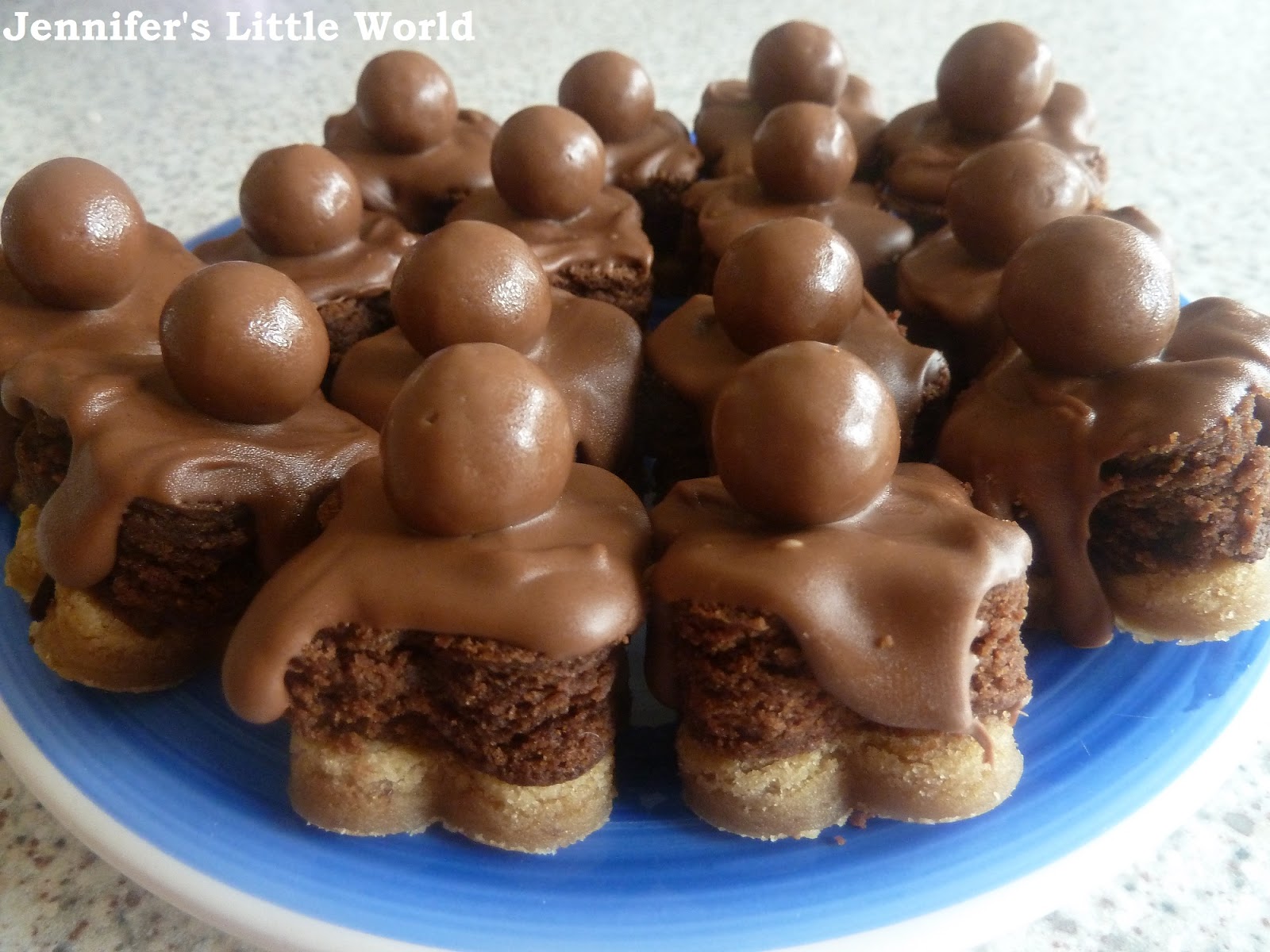 Jennifer's Little World blog Parenting, craft and travel Petit Fours