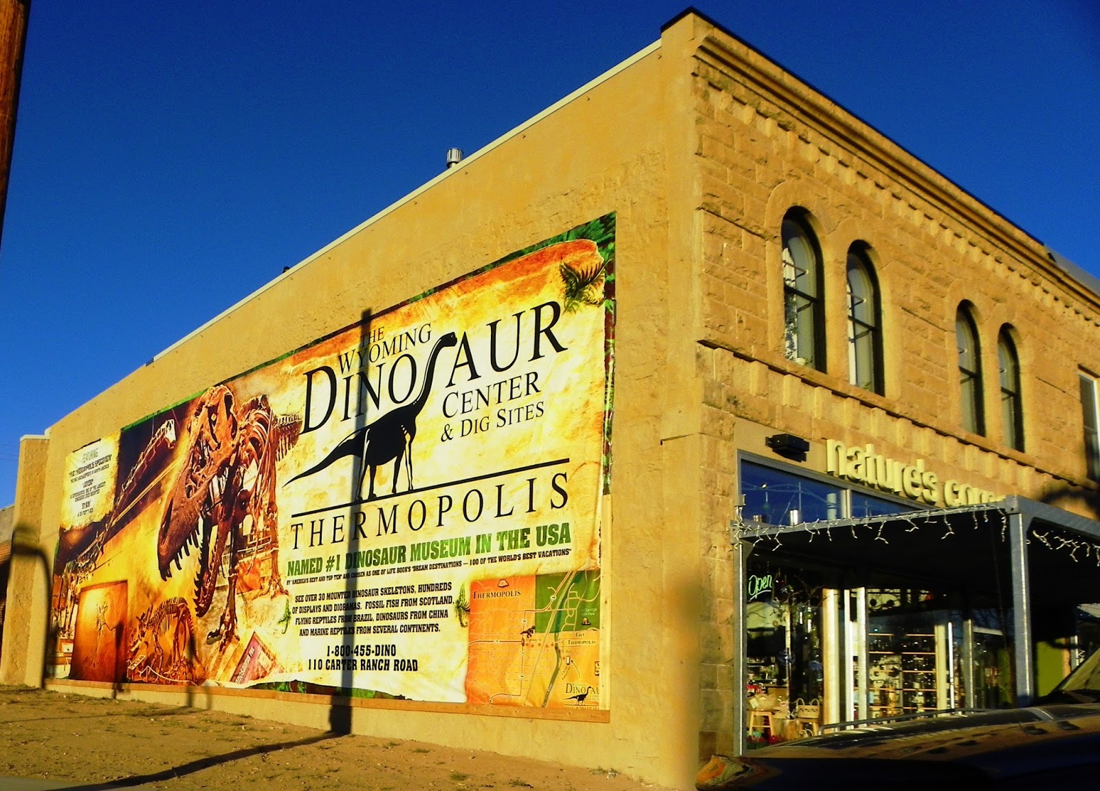 BONE ROOMS: The Wyoming Dinosaur Center