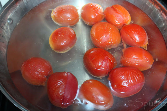 blanch tomatoes to make tomato puree at home