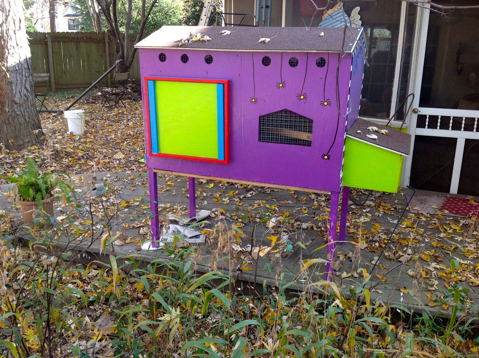 Chickadee Garden: New Chicken Coop Reveal!