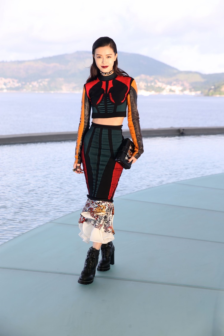 Celebrities in Louis Vuitton Cruise 2017 - Shades of classy Celebrities in Louis Vuitton Cruise 2017 - Shades of classy