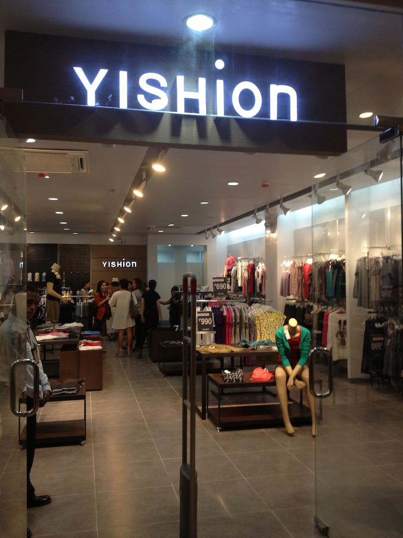 Clueless Mrs. : Yishion Fashion Invasion