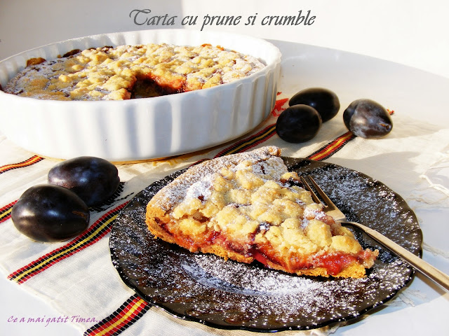 Tarta cu prune si crumble