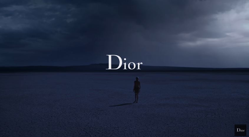 Attrice Dior J'adore pubblicità con Charlize Theron con Foto - Testimonial Spot Pubblicitario Dior 2016