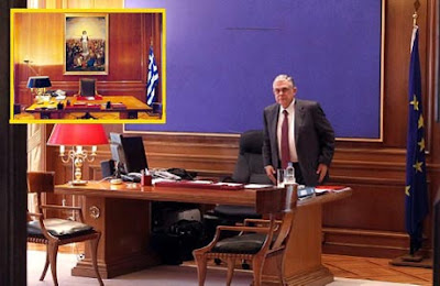 ΟΥΤΕ Ο ΠΙΝΑΚΑΣ ΤΗΣ ΕΛΕΥΘΕΡΙΑΣ, ΟΥΤΕ ΕΛΛΗΝΙΚΗ ΣΗΜΑΙΑ  