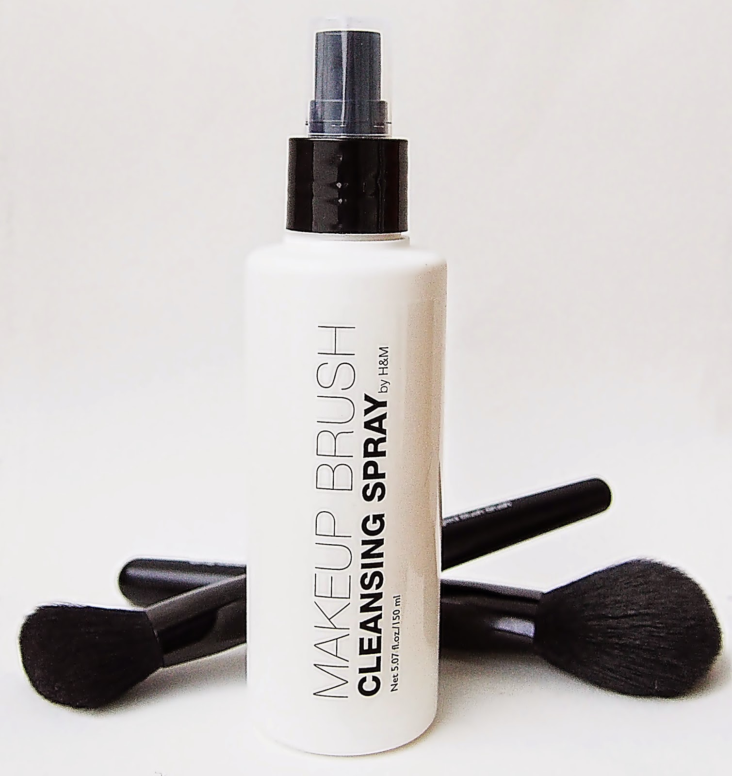 Kivipuuteri H&M Makeup Brush Cleansing Spray