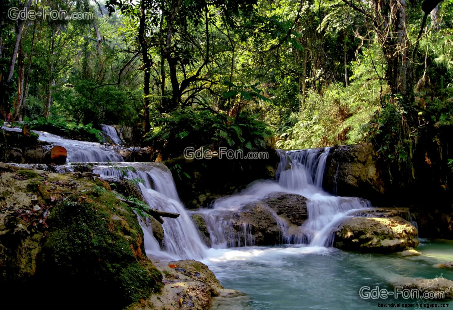 508035lesvodopadpejzazh