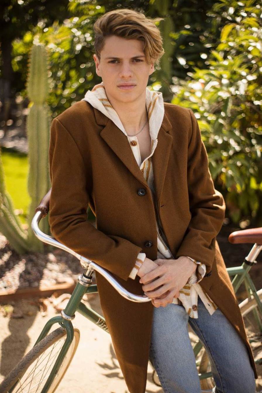 NickALive!: Jace Norman’s European Adventure: BTS Footage, Kira & Jack