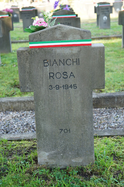 Bianchi Rosa ved. Sciaccaluga, anni 39, Civile