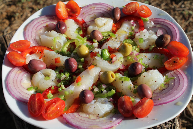 Esqueixada de bacalao