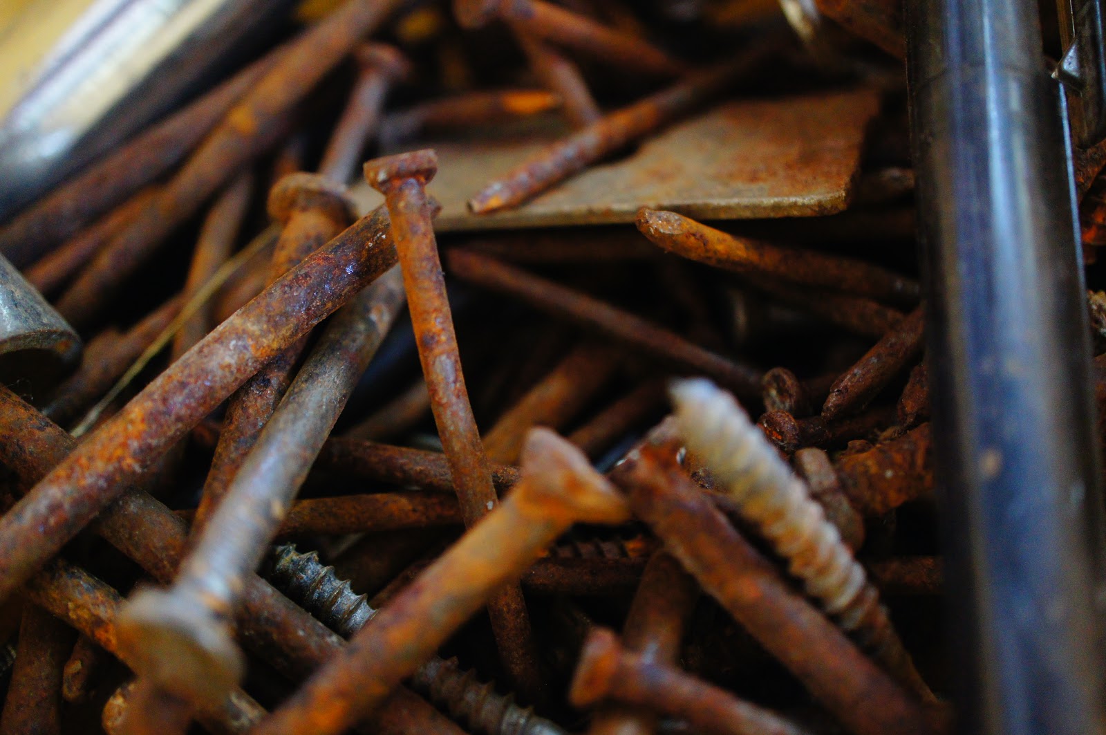 Rusty nails free picture for commercial use