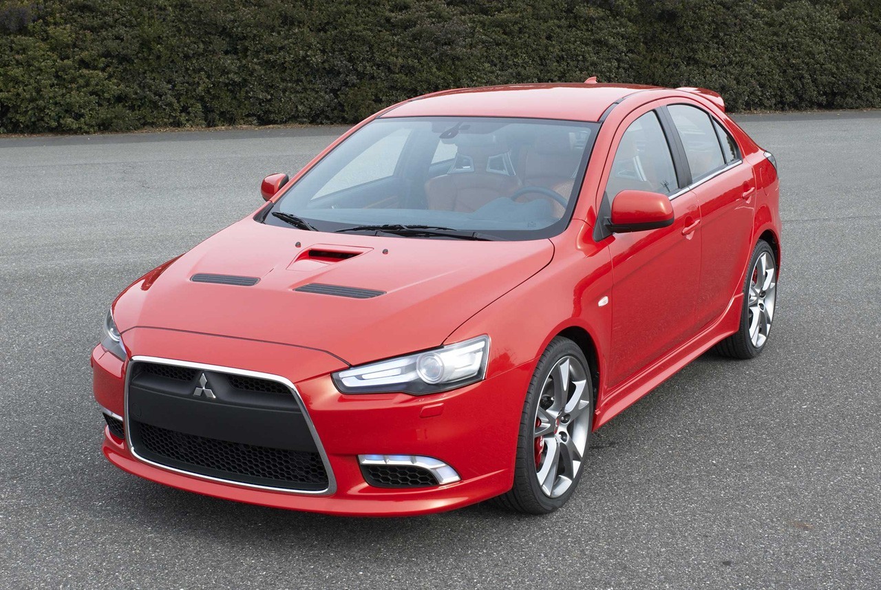 Mitsubishi lancer красный